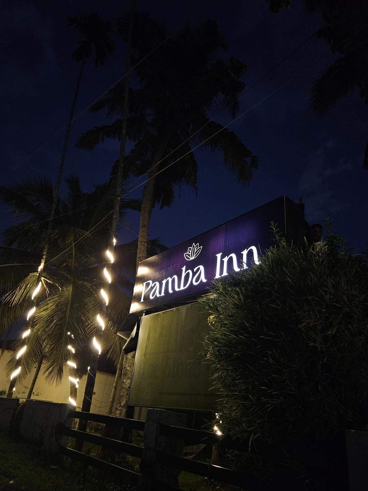 Pamba Inn Alappuzha Exteriör bild
